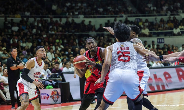 /dam/jcr:2fc6531d-02a0-4bbd-8273-032141cbef67/San-Miguel-vs-Ginebra-10_NWP.jpg