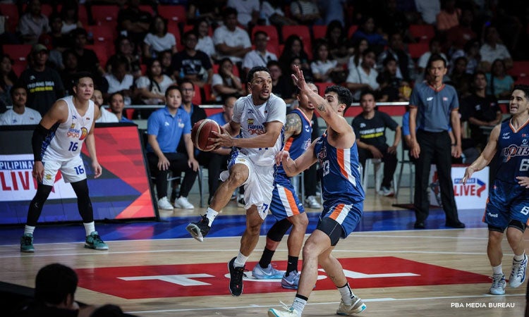 /dam/jcr:0dfab8dc-3fd7-4e99-a3b0-a7b57dffa66a/TNT-vs-Meralco-3_NWP.jpg