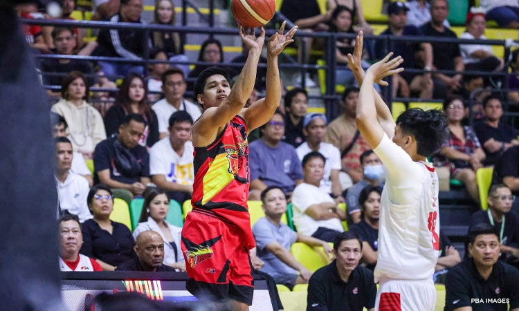 /dam/jcr:b06fc2f8-2754-4f67-b9fa-c8b9d0527ef8/Ginebra-vs-SMB-Game-3-semis-8_NWP.jpg